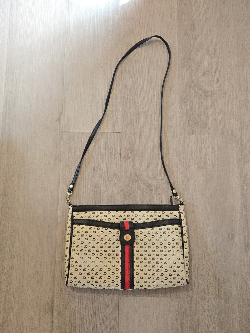 Vintage 80s? Almondo Logo Design Crossbody Purse